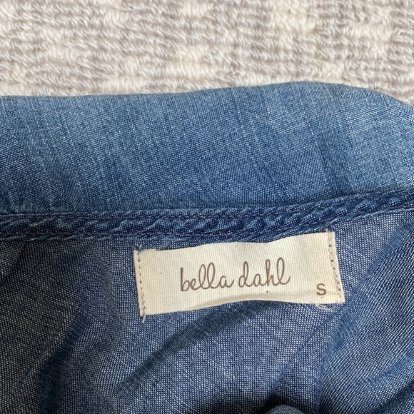 BELLA DAHL Denim One Shoulder Ruffle Tank - Picture 2 of 2